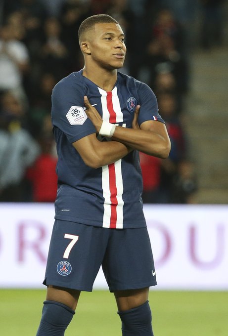 火箭状元秀哈登接管比赛惊艳全场（哈登接管战局 火箭状元秀惊艳全场）