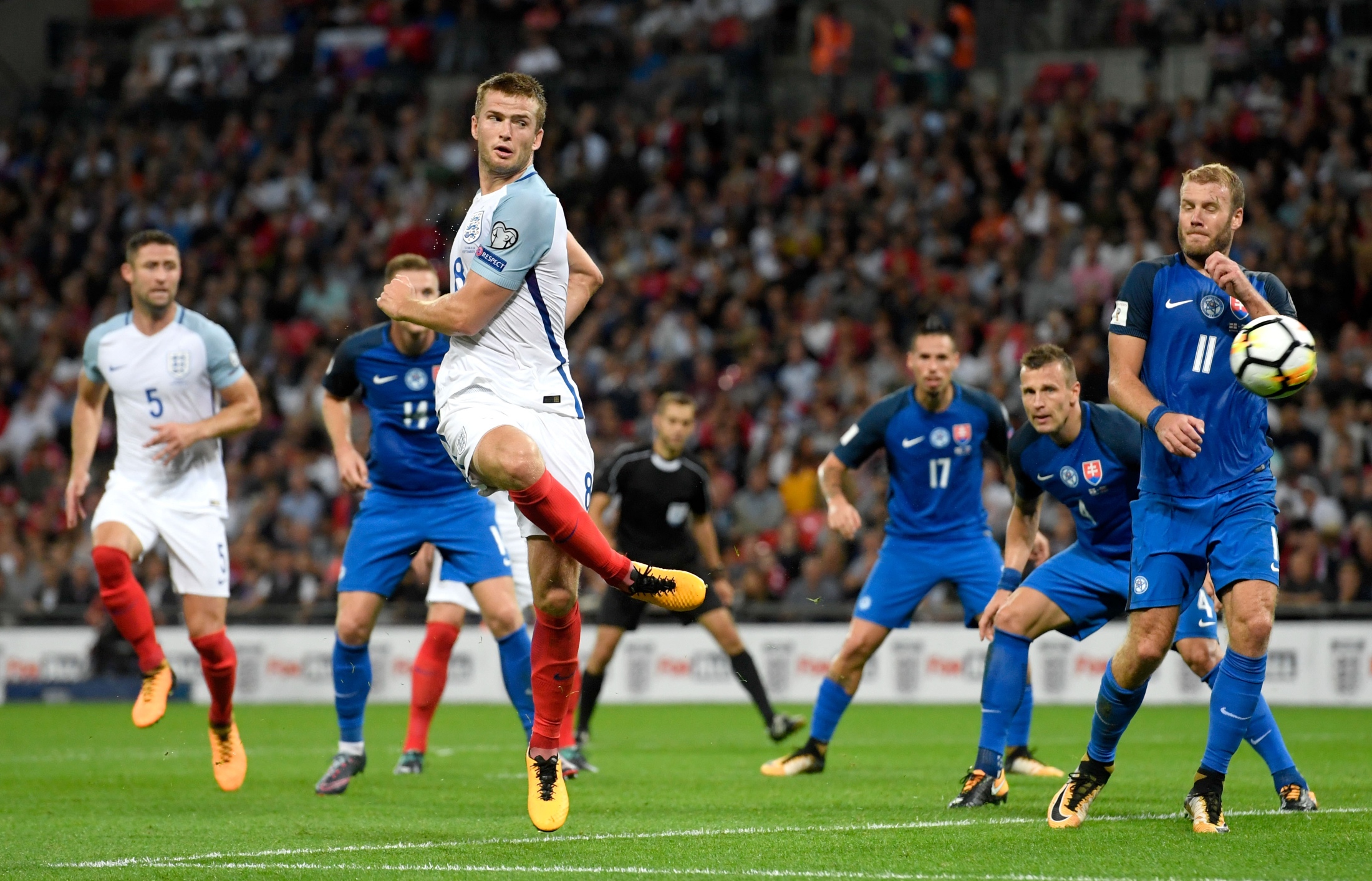 记者：小图拉姆没入选国米客战维罗纳名单，复出得等下周欧冠（记者：小图拉姆无缘国米客战维罗纳名单，预计下周欧冠回归）