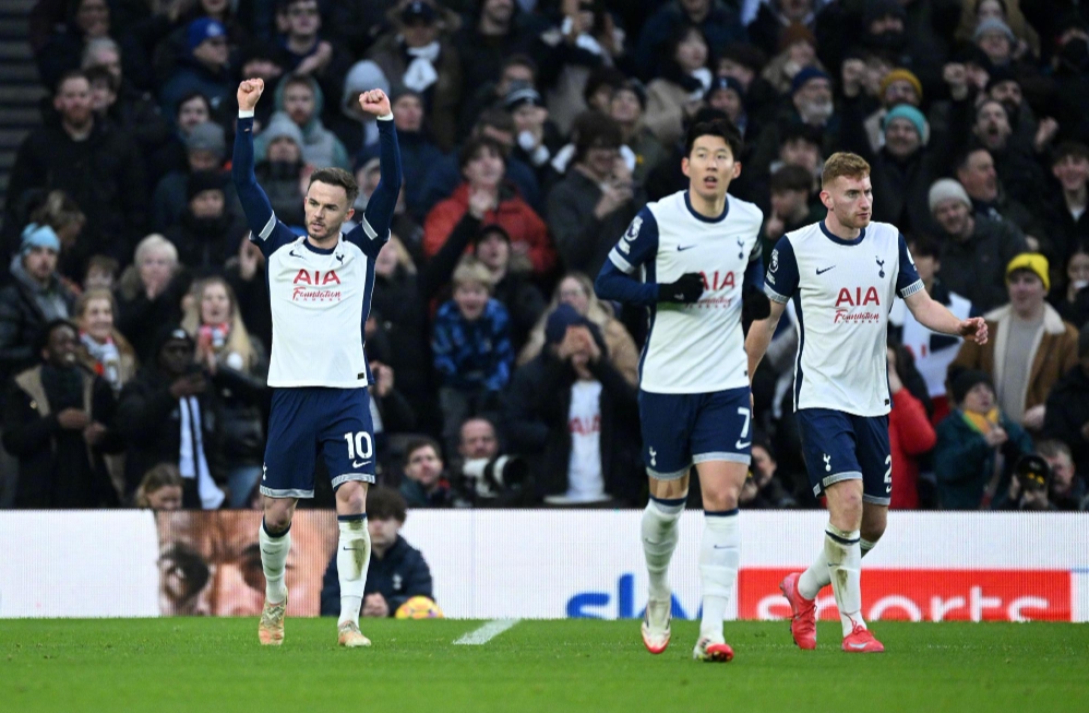 苏亚雷斯：作为主教练我要承担责任，球队有明显的变化和提高（苏亚雷斯：身为主帅我责无旁贷，球队的变化与进步十分明显）