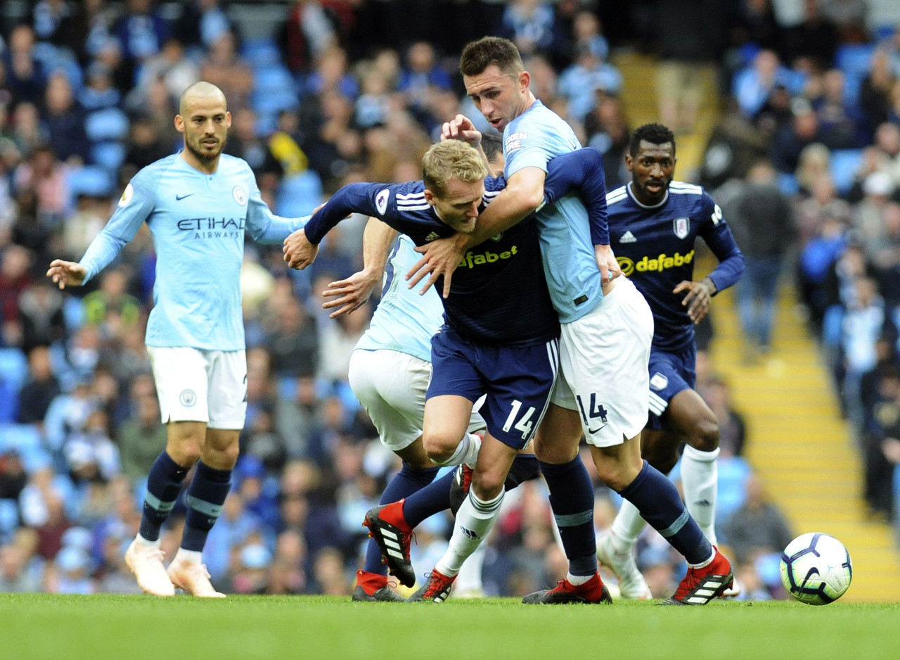 连续3场未首发，萨拉赫赛后发表激烈言论称被当成替罪羊，英媒曝利物浦选择支持斯洛特（三连场未首发，萨拉赫赛后怒言遭当替罪羊，英媒称利物浦力挺斯洛特）